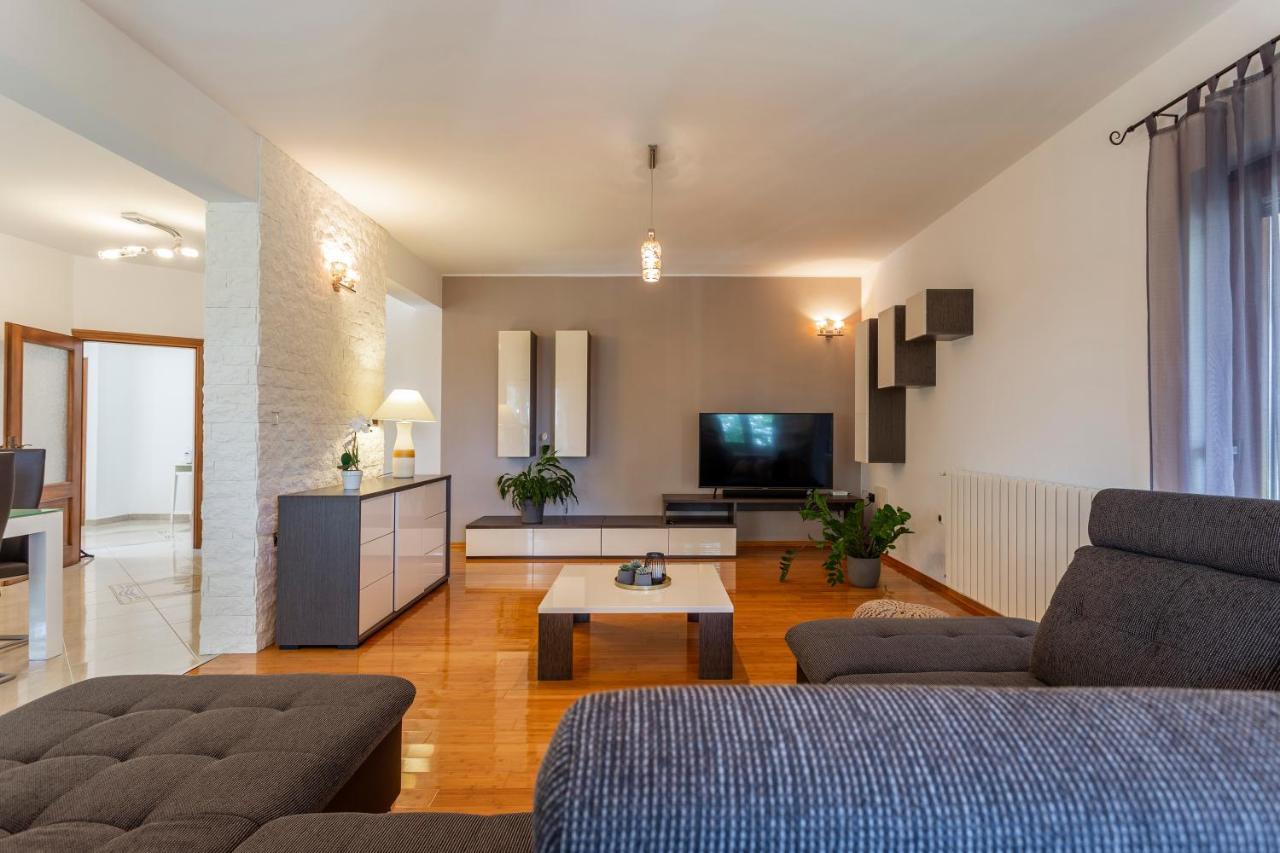 Villa Anavi Bicici Eksteriør billede